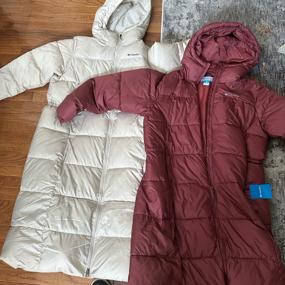 Women’s Puffect Long Jacket. Size XL. Color is cream.